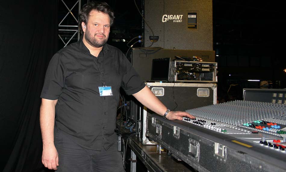 Kevin Allen - monitor sound engineer