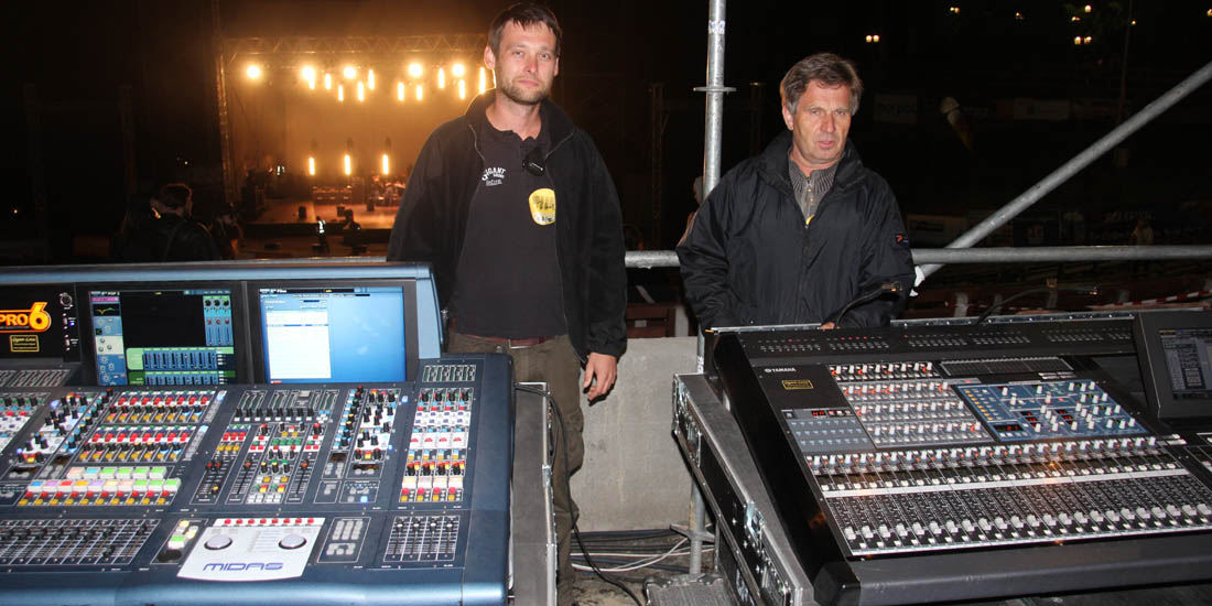 34 FOH Kuba Mikolajczak i Andrzej Sterna  - Sound Engineers